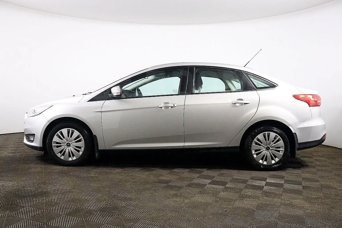 Ford Focus Image 8